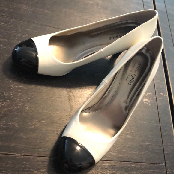 Black and white pumps, high heels